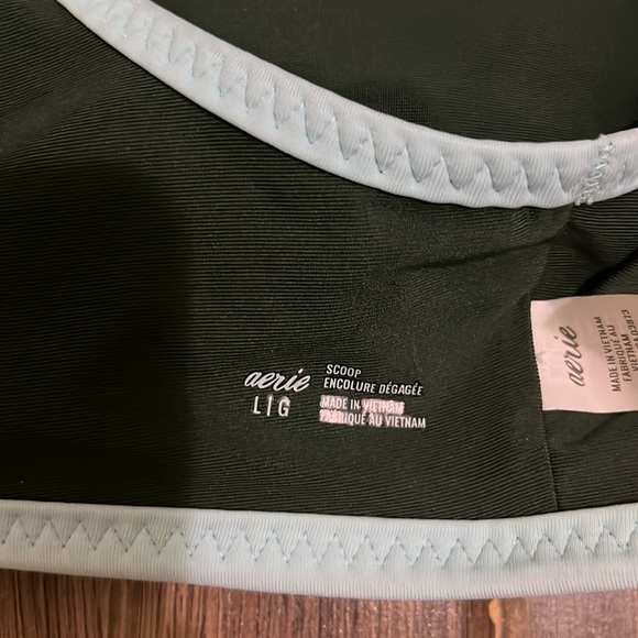 Deep V bikini top - Picture 3 of 3